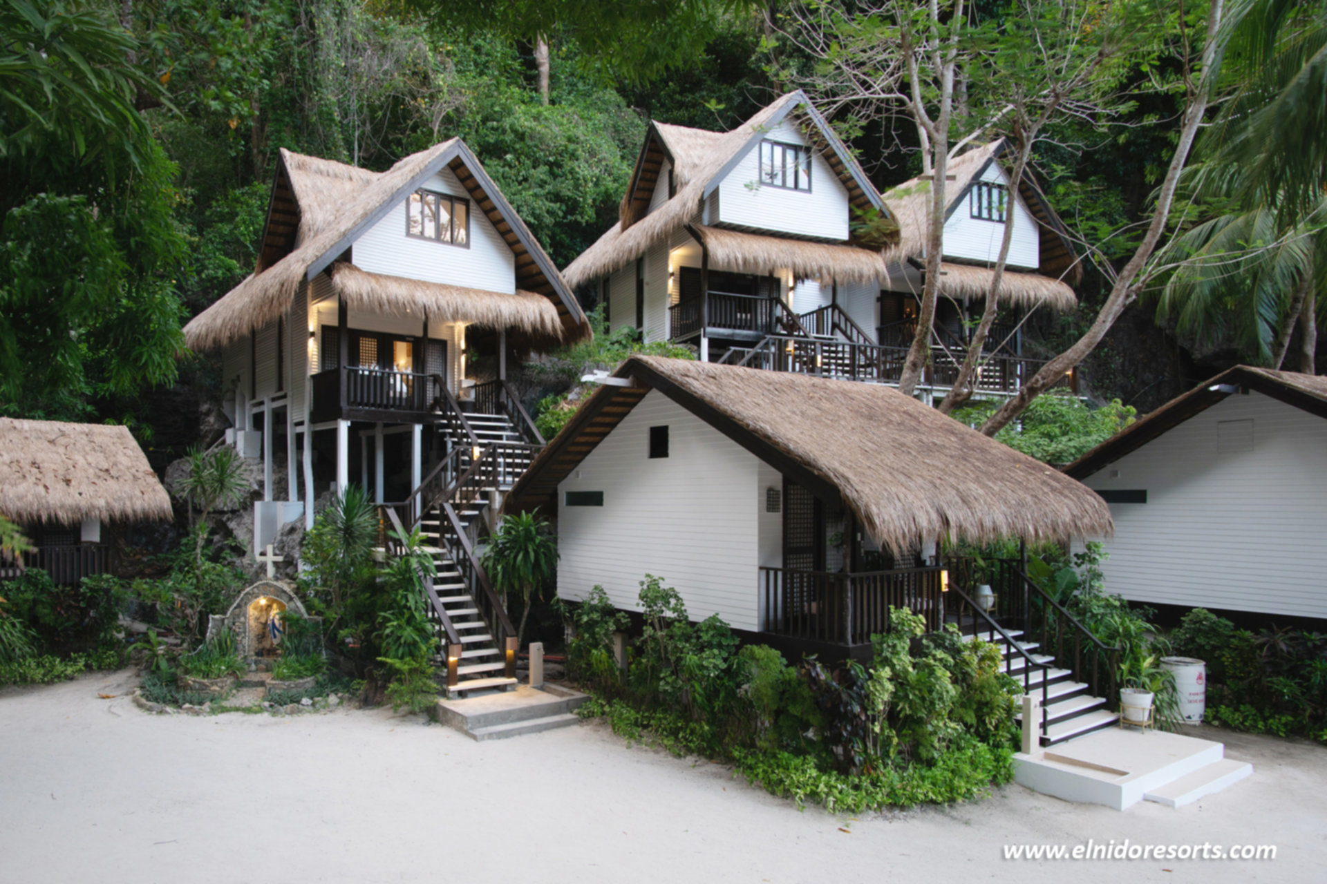 The Ultimate Luxury Cliff Cottage on Miniloc Island Resort, El Nido Cottage 1005