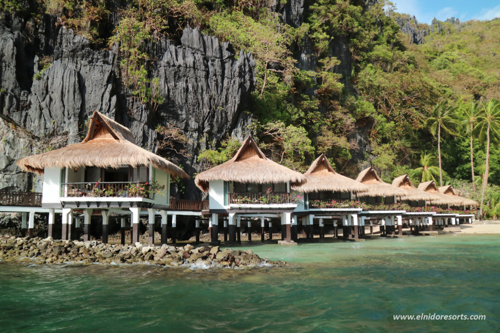 The Ultimate Deluxe Seaview Cottage on Miniloc Island Resort, El Nido Cottage 1016