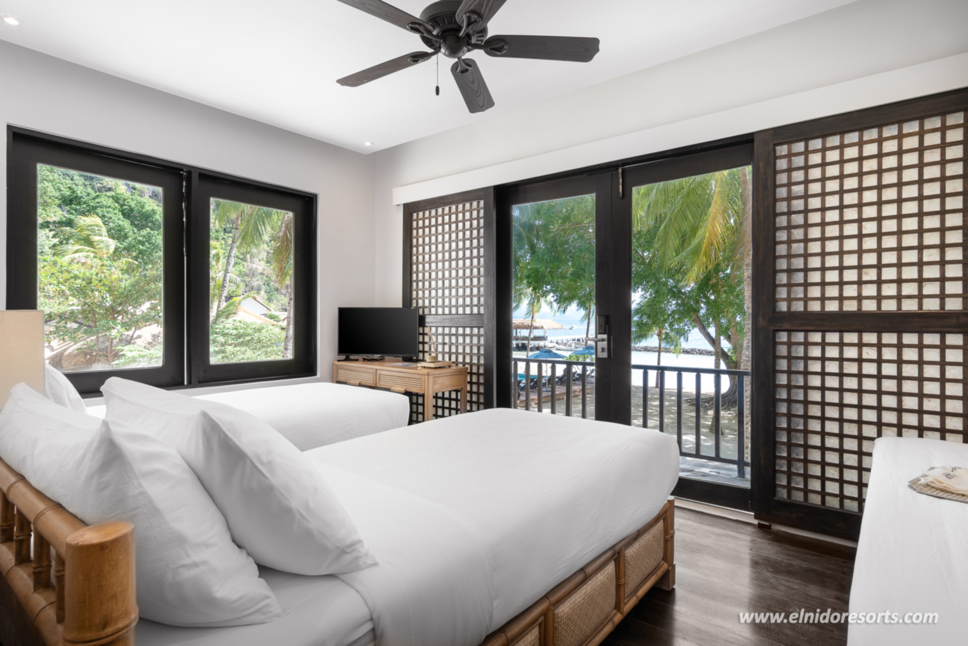The Ultimate Deluxe Seaview Cottage on Miniloc Island Resort, El Nido Cottage 1016