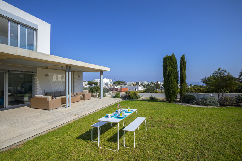 Imagine Your Family Renting This Luxury Contemporary Style Villa, Protaras Villa 1429