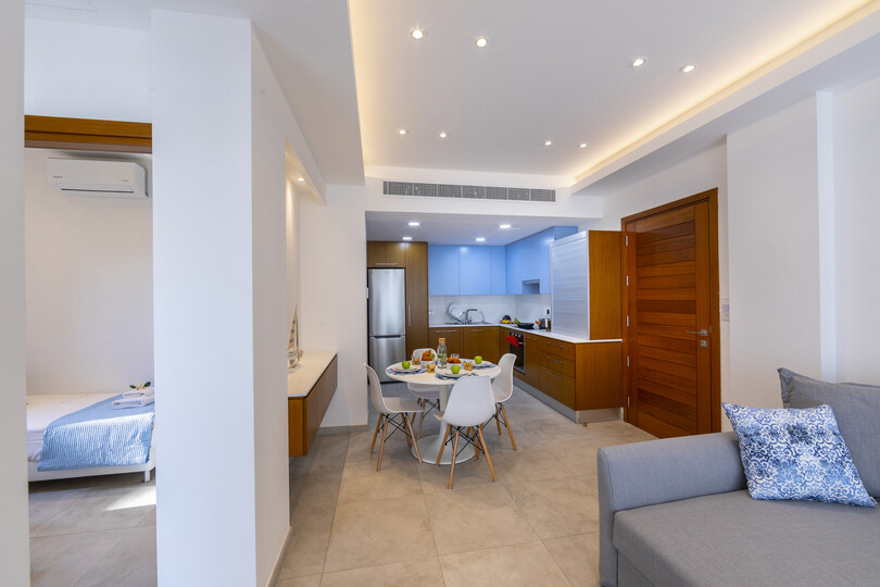 Imagine You and Your Family Renting this Perfect Beachfront Apartment, Larnaca Apartment 1388