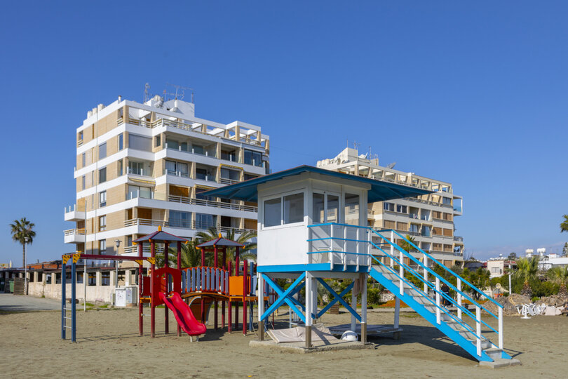 Imagine You and Your Family Renting this Perfect Beachfront Apartment, Larnaca Apartment 1388