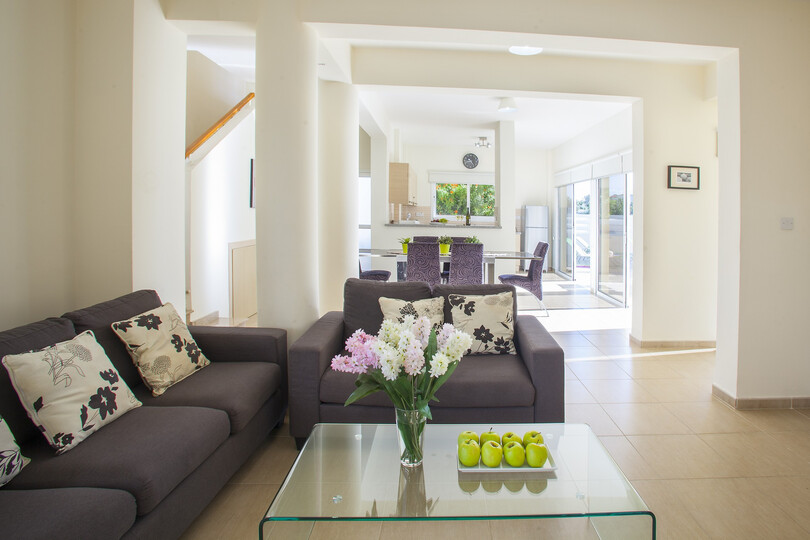 Imagine You and Your Family Renting this Luxury Villa in Protaras, minutes from the Beach, Protaras Villa 1477