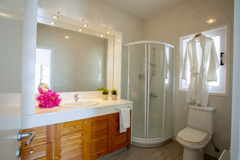 Imagine Your Family Renting This Luxury Beachfront Villa, Larnaca Villa 1399