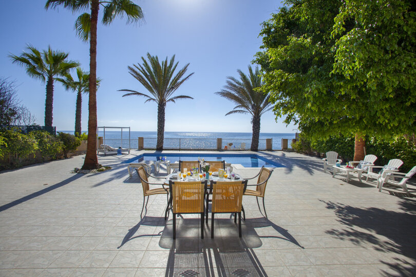 Imagine Your Family Renting This Luxury Beachfront Villa, Larnaca Villa 1399