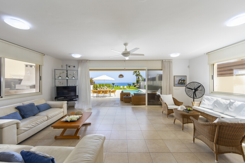 You and Your Family will Love this 5 Star Beachfront Villa, Protaras Villa 1536