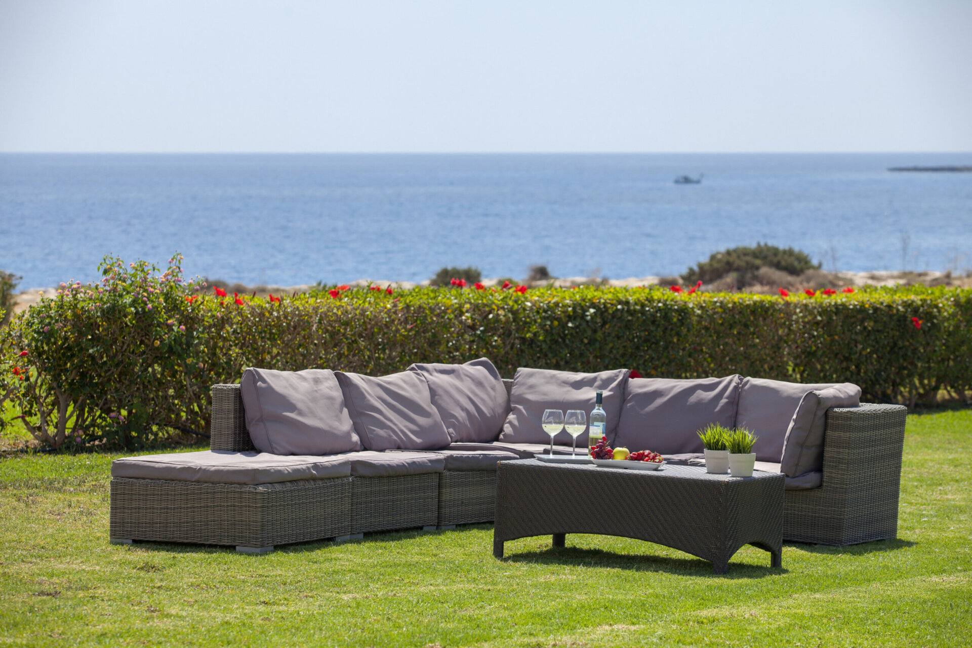 You and Your Family will love this Seafront Villa, Protaras Villa 1540