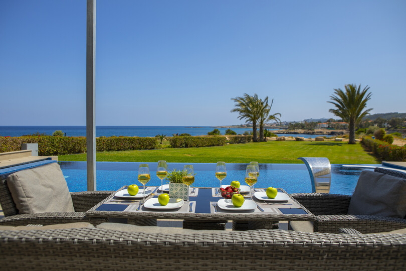 You and Your Family will love this Seafront Villa, Protaras Villa 1540