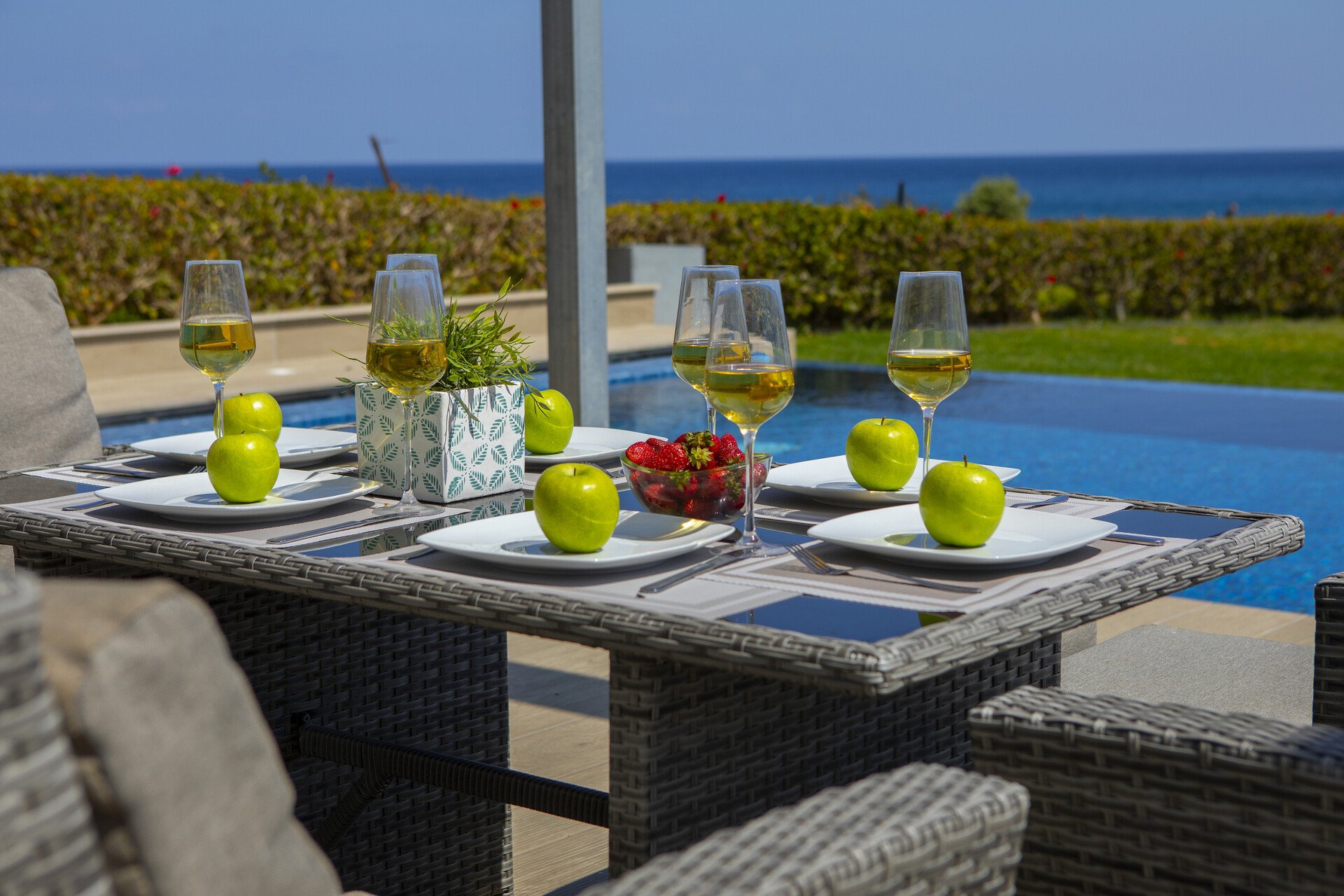 You and Your Family will love this Seafront Villa, Protaras Villa 1540
