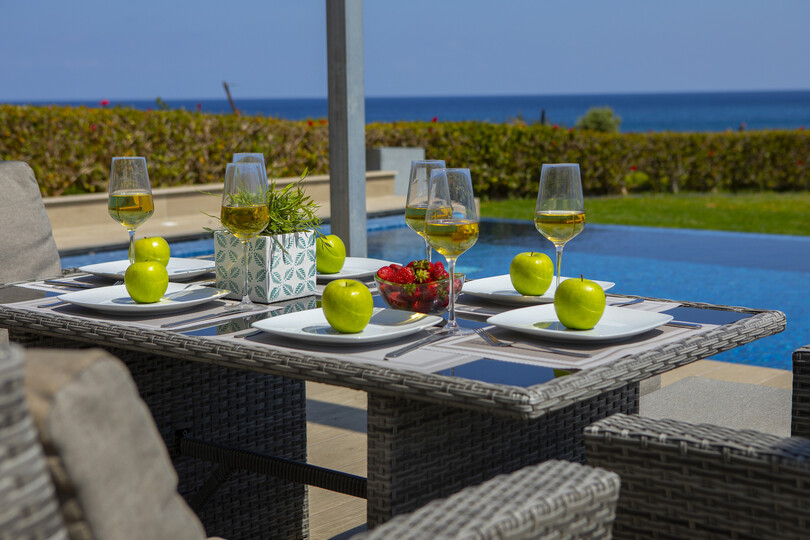 You and Your Family will love this Seafront Villa, Protaras Villa 1540