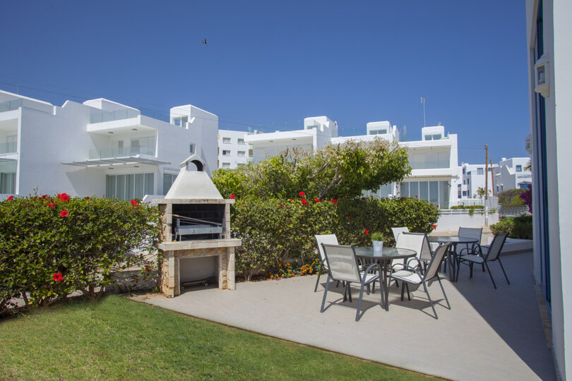 You and Your Family will love this Seafront Villa, Protaras Villa 1540