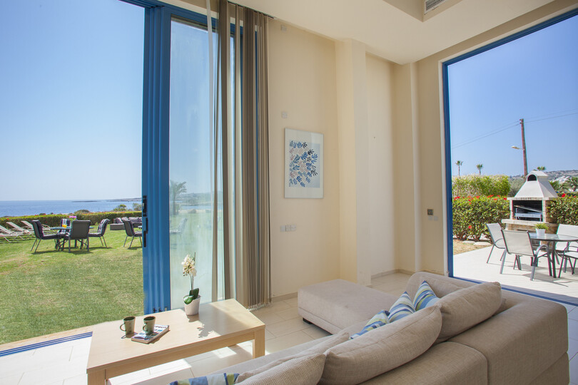 You and Your Family will love this Seafront Villa, Protaras Villa 1540
