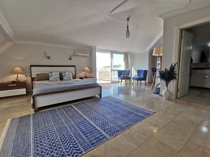 5 Star Villa Serenity – Dual Mountain & Sea Retreat