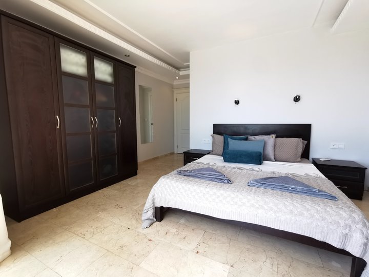 Master bedroom 1