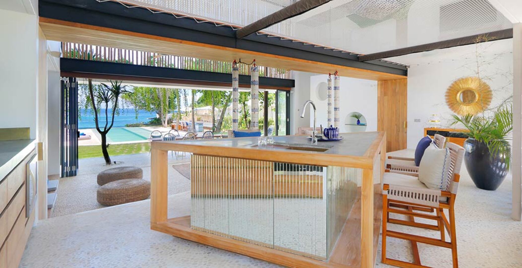 Your Family will love the Exclusive Balinese Service at Your Private Villa in Nusa Lembongan, Bali Villa 2126