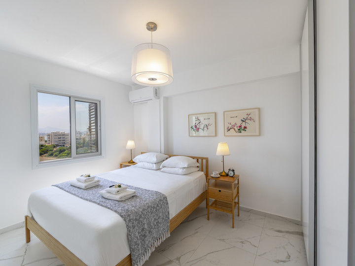 The Perfect Holiday Apartment minutes from the Beach in Larnaca, Larnaca Apartment 1401