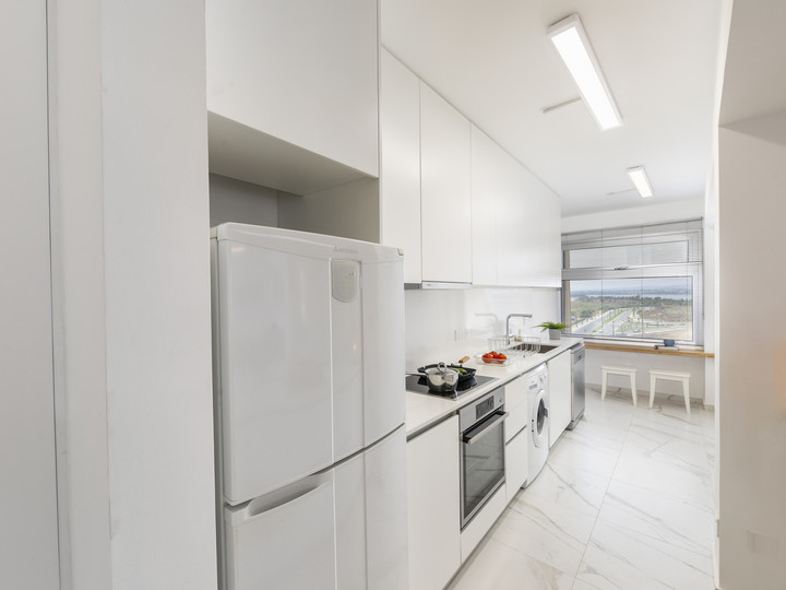 The Perfect Holiday Apartment minutes from the Beach in Larnaca, Larnaca Apartment 1401