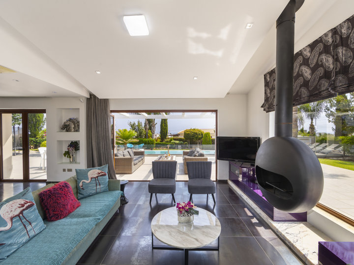 Luxury Awaits by the Sea – Protaras Villa 1569
