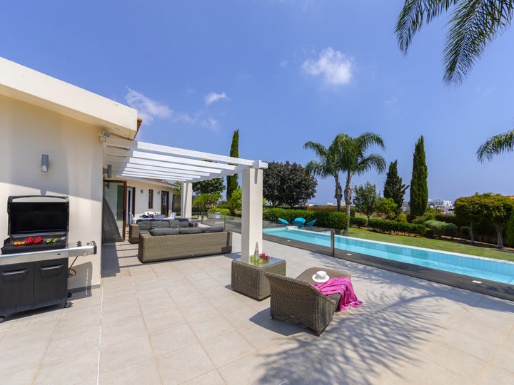 Luxury Awaits by the Sea – Protaras Villa 1569