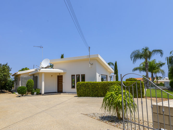 Luxury Awaits by the Sea – Protaras Villa 1569