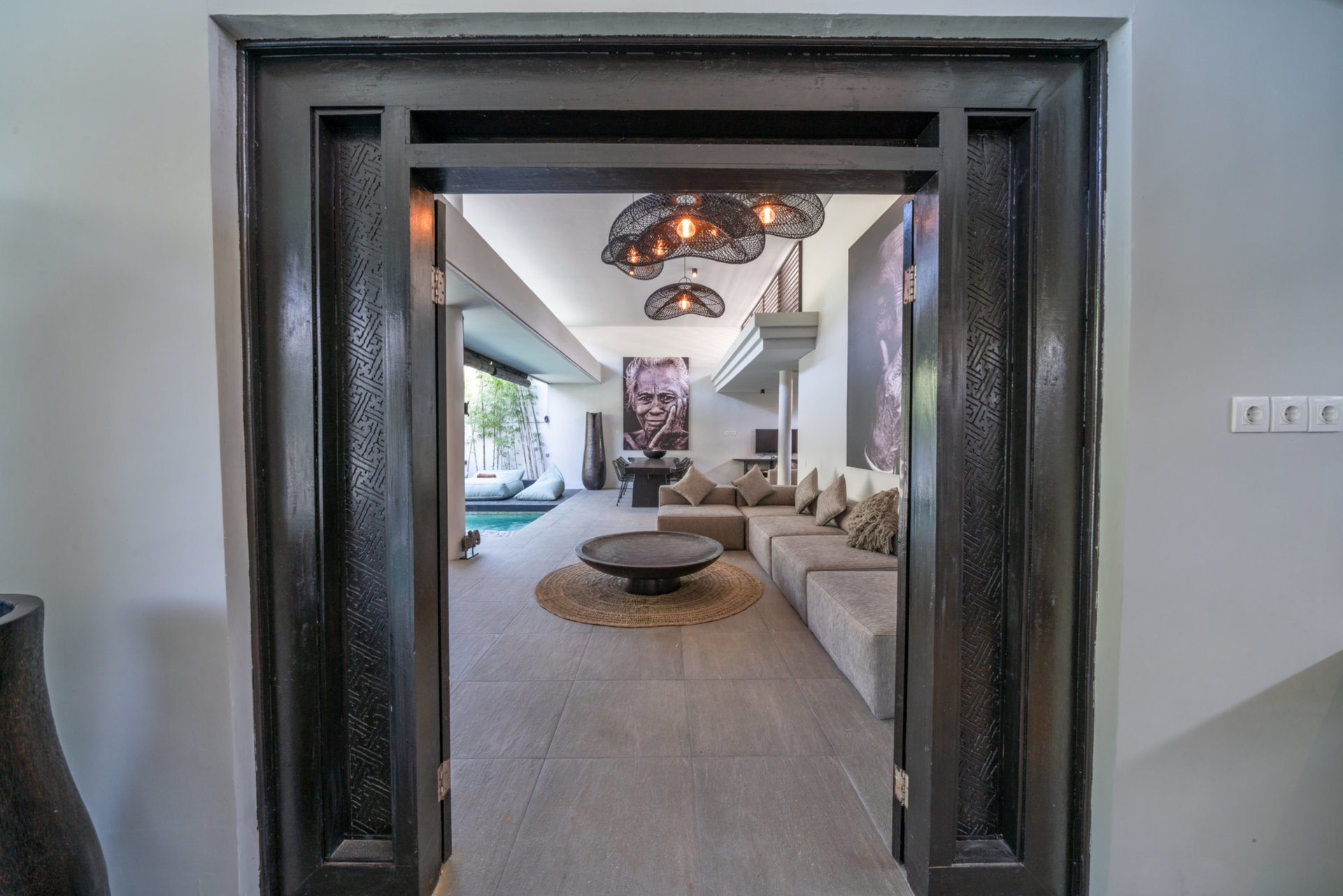 Luxury 4-Bedroom Holiday Rental Near Berawa Beach, Bali Villa 2094