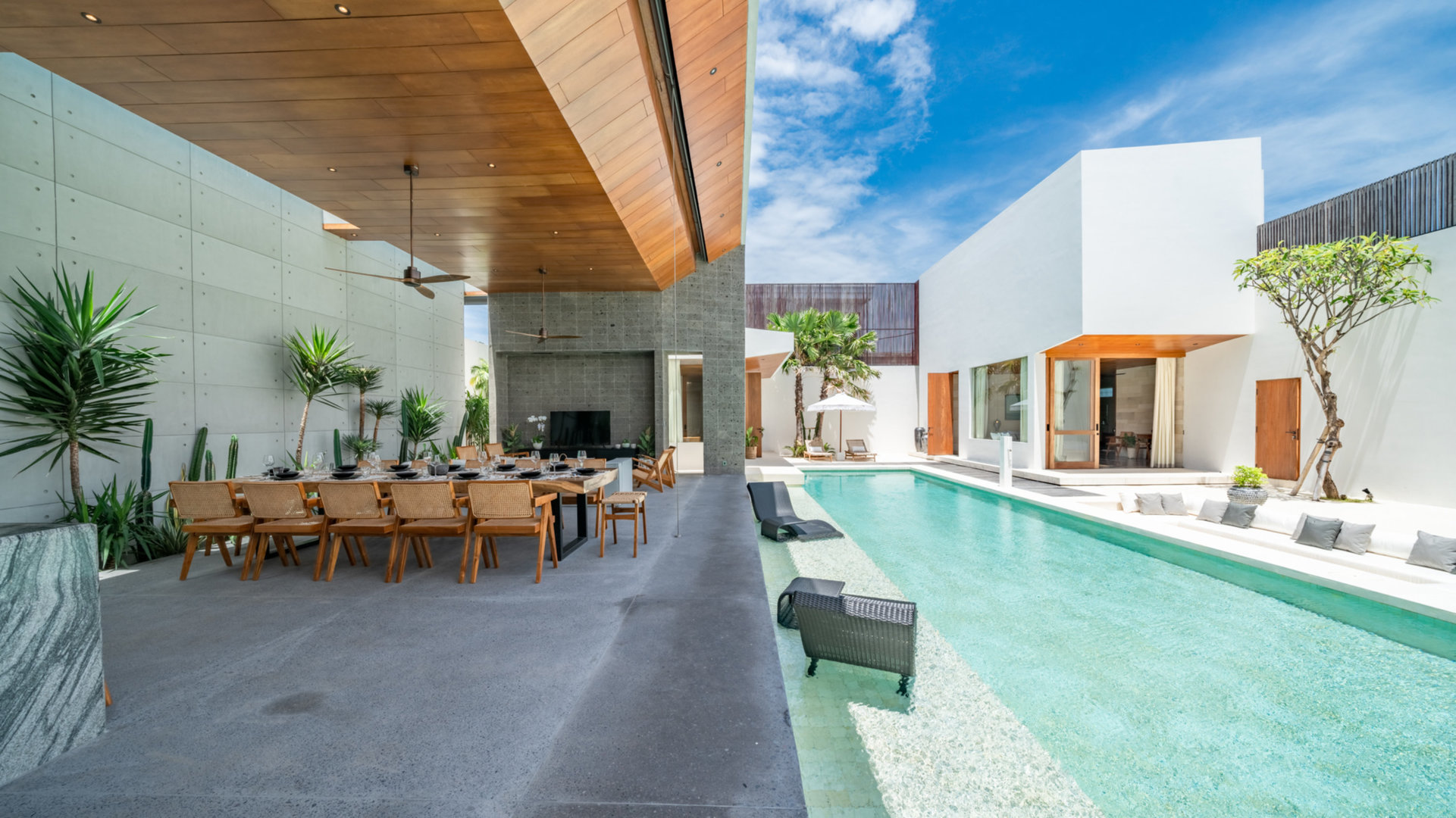 The Ultimate 5 Star Holiday Villa in Kabupaten Badung with Private Pool and Fully Staffed, Bali Villa 2098