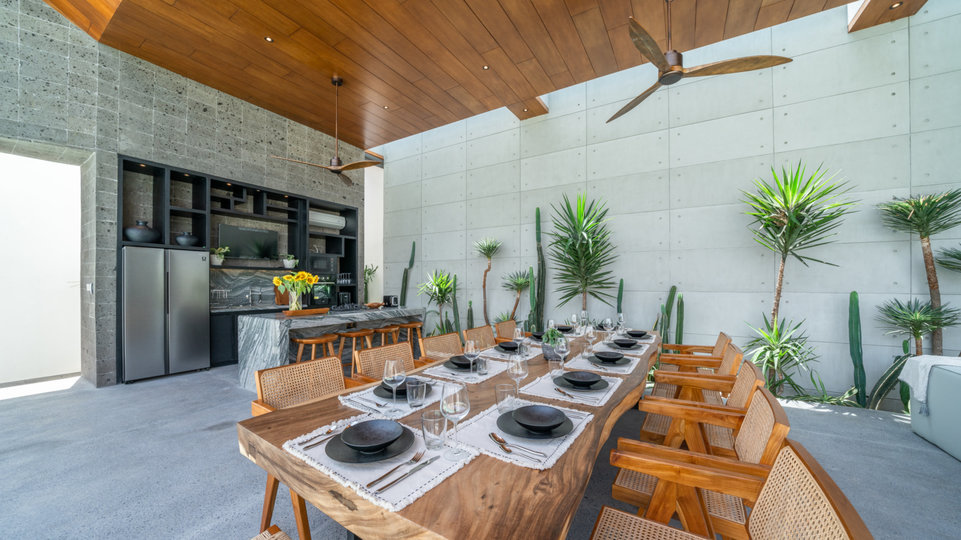 The Ultimate 5 Star Holiday Villa in Kabupaten Badung with Private Pool and Fully Staffed, Bali Villa 2098
