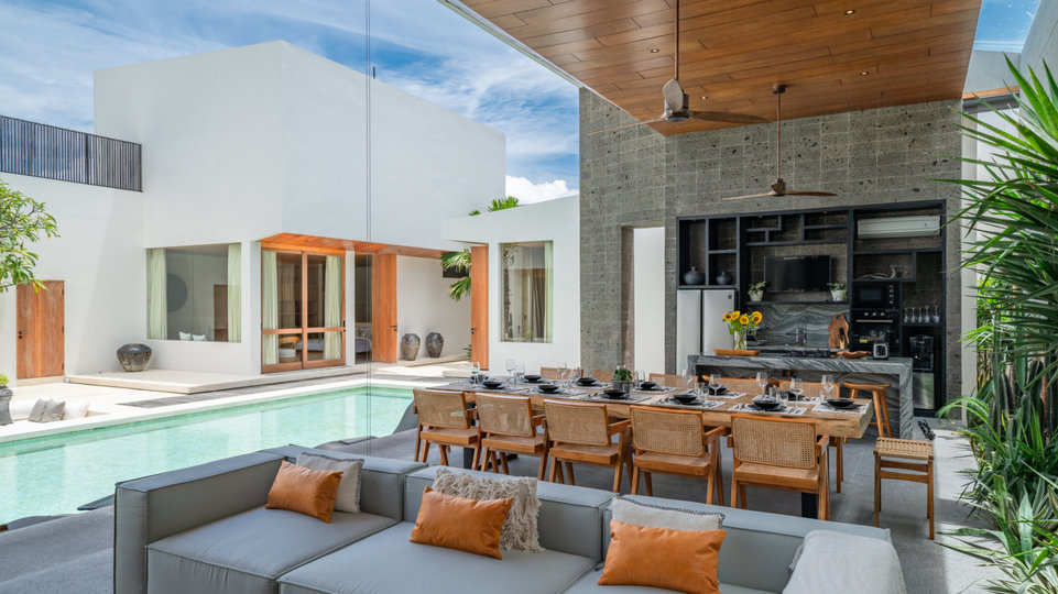 The Ultimate 5 Star Holiday Villa in Kabupaten Badung with Private Pool and Fully Staffed, Bali Villa 2098