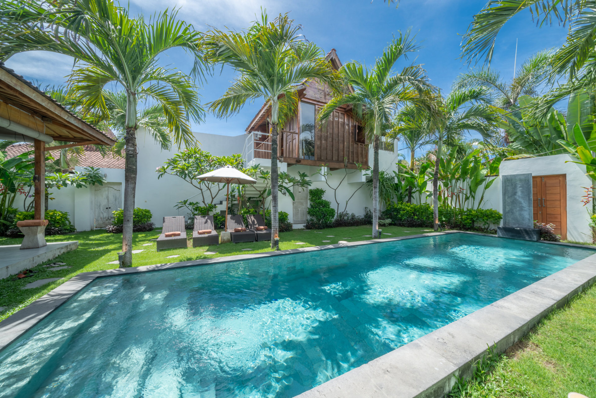The Ultimate 5 Star Holiday Villa in Kabupaten Badung with Private Pool and Fully Staffed, Bali Villa 2099