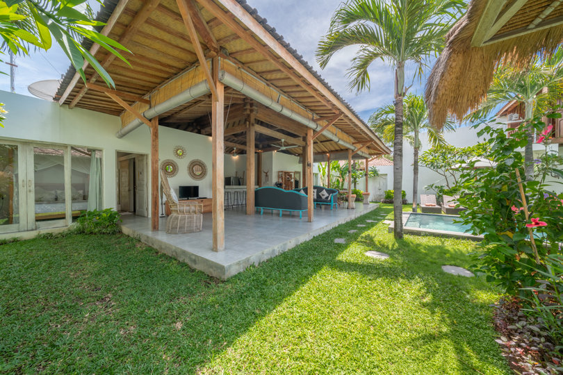 The Ultimate 5 Star Holiday Villa in Kabupaten Badung with Private Pool and Fully Staffed, Bali Villa 2099
