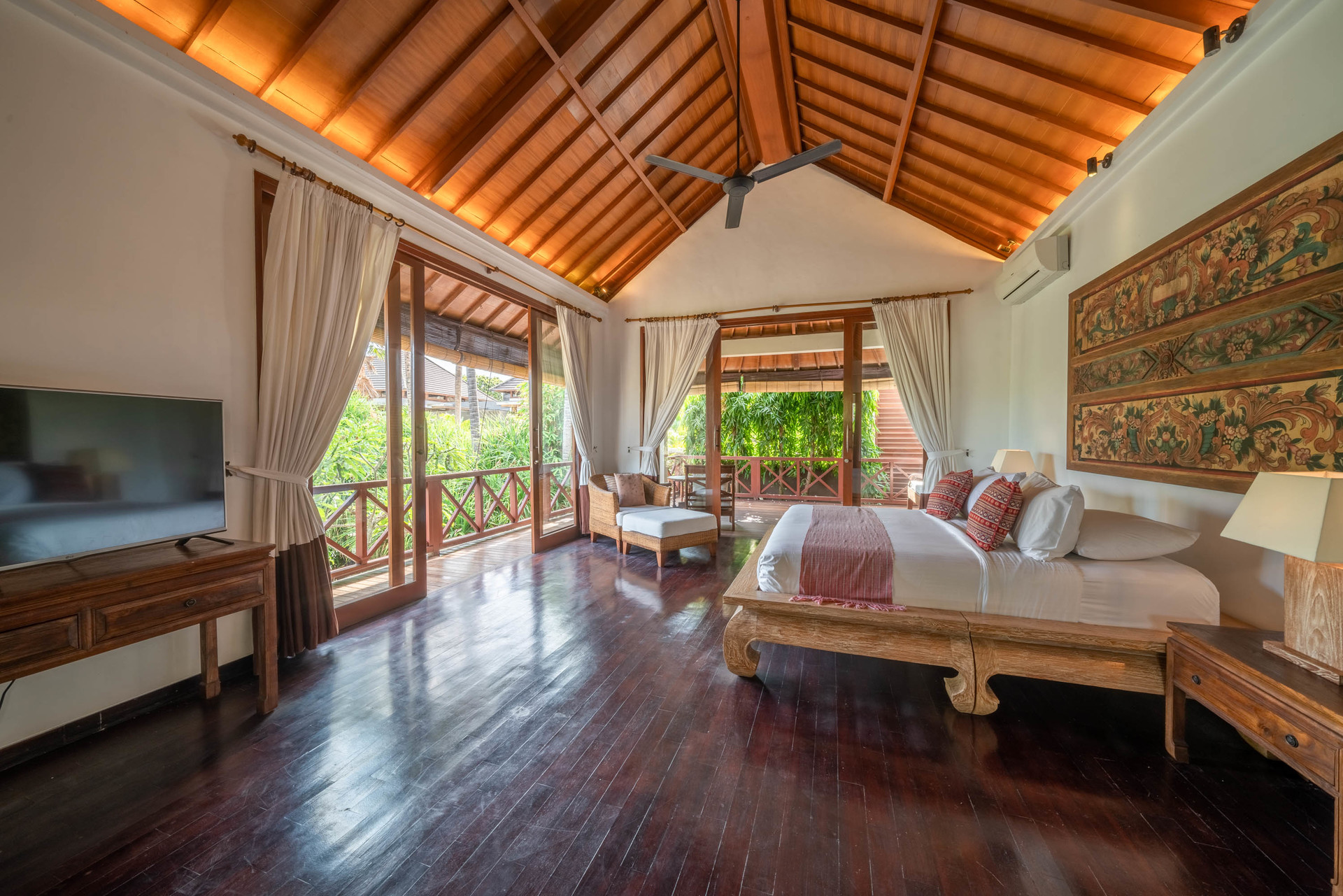 The Complete Guide to Renting Your Exclusive Holiday Villa in Kabupaten Badung with Private Pool and Fully Staffed, Bali Villa 2113
