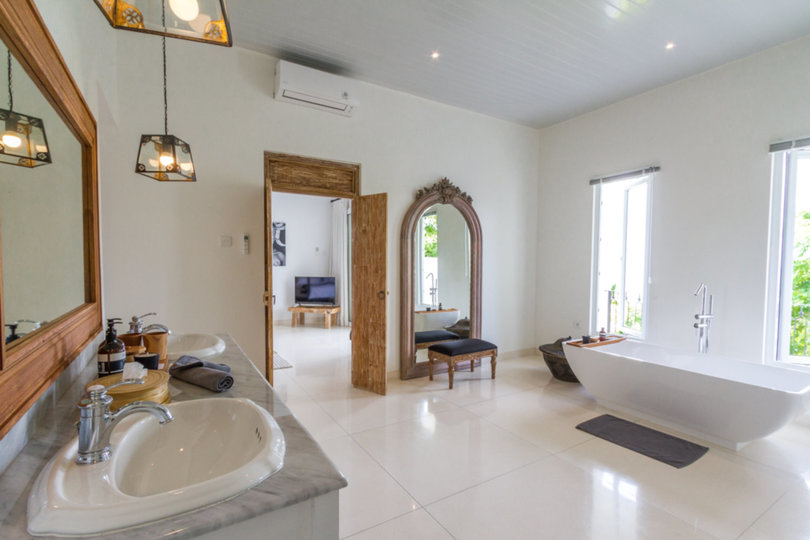 Imagine Your Family Renting a Luxury 5 Bedroom Holiday Villa with Stunning Ocean Views, Bali Villa 2114