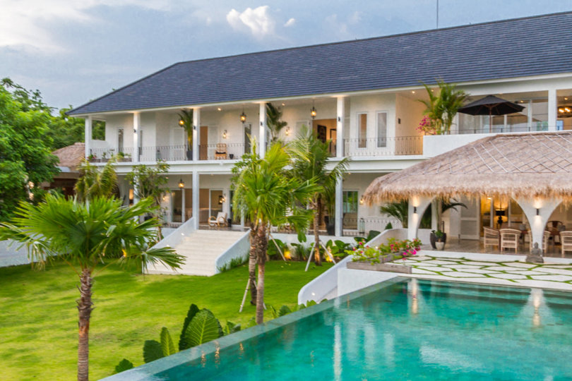 Imagine Your Family Renting a Luxury 5 Bedroom Holiday Villa with Stunning Ocean Views, Bali Villa 2114