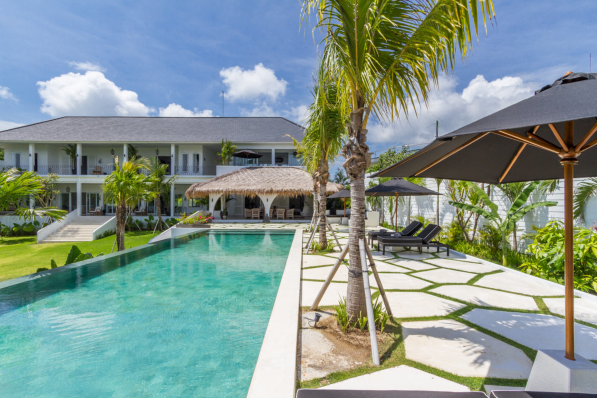Imagine Your Family Renting a Luxury 5 Bedroom Holiday Villa with Stunning Ocean Views, Bali Villa 2114