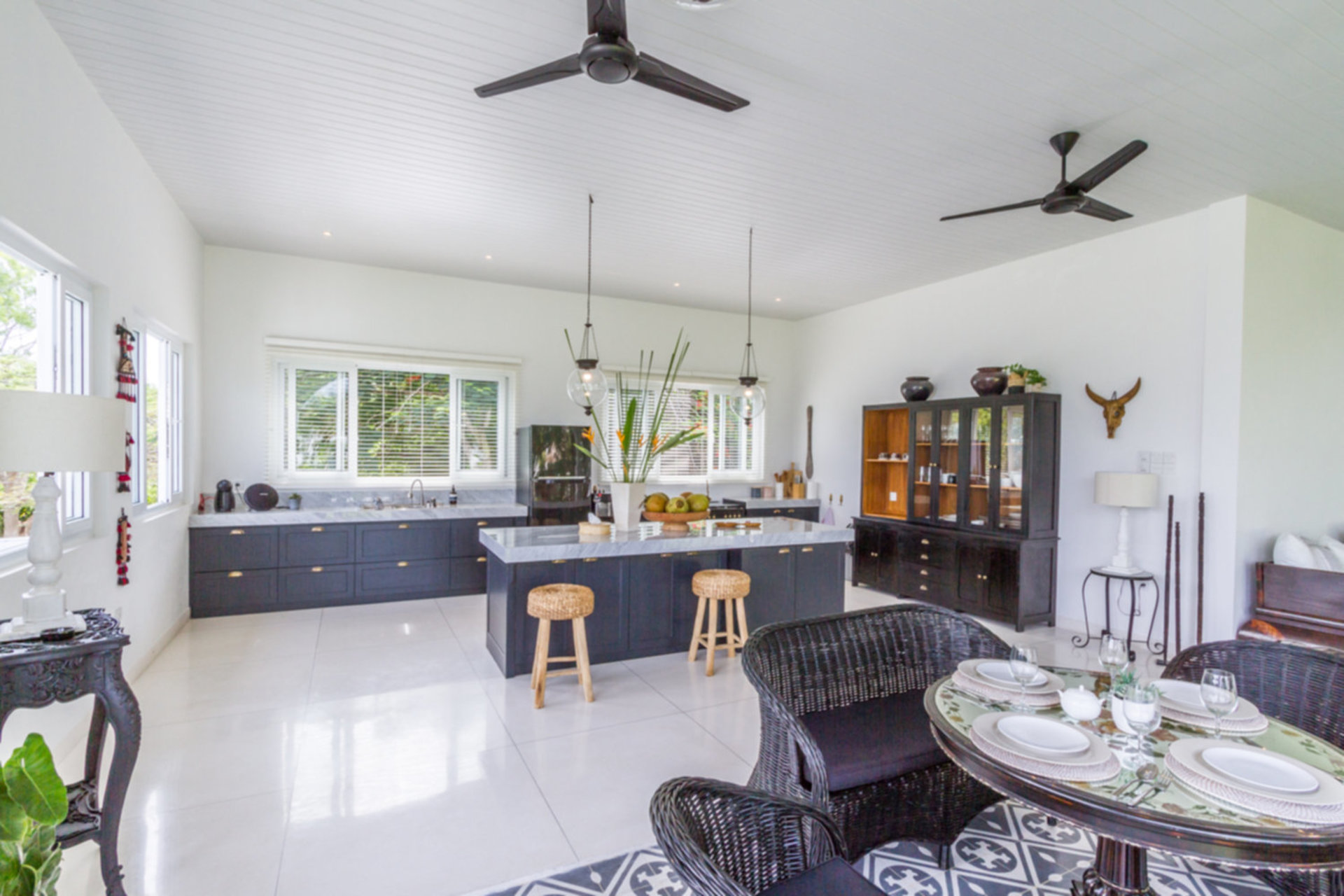 Imagine Your Family Renting a Luxury 5 Bedroom Holiday Villa with Stunning Ocean Views, Bali Villa 2114