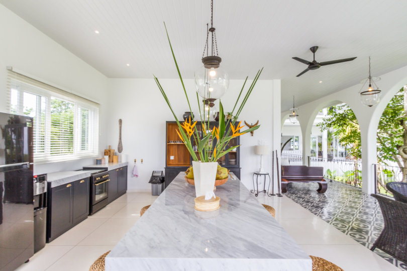 Imagine Your Family Renting a Luxury 5 Bedroom Holiday Villa with Stunning Ocean Views, Bali Villa 2114