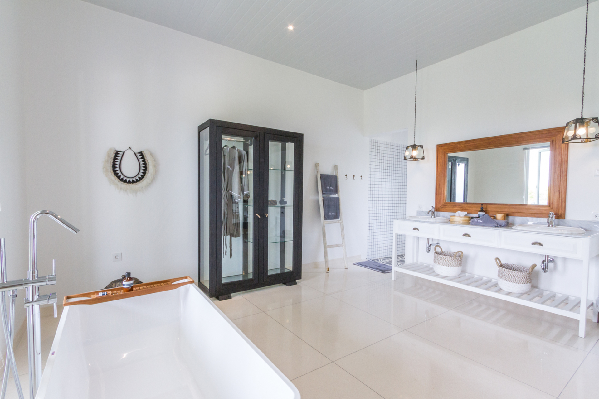 Imagine Your Family Renting a Luxury 5 Bedroom Holiday Villa with Stunning Ocean Views, Bali Villa 2114