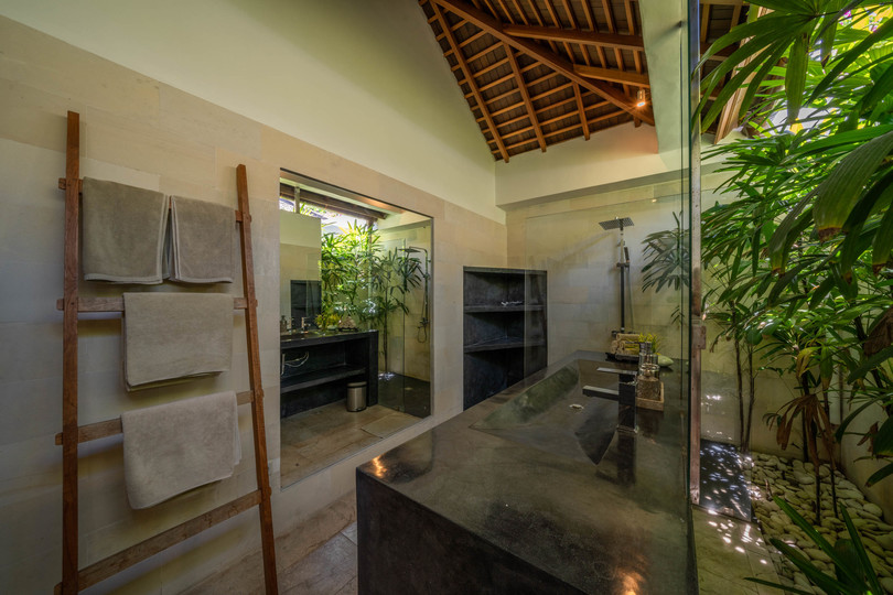 Luxury 4-Bedroom Getaway Near Double Six Beach, Bali Villa 2116