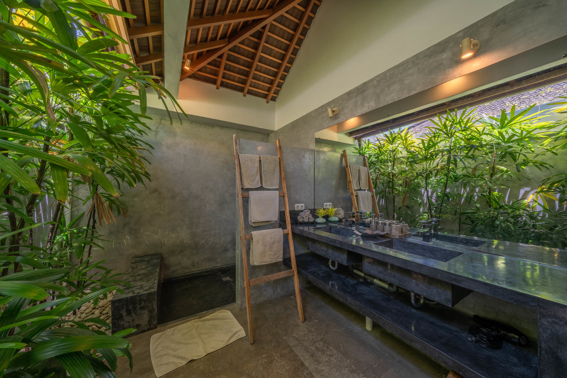 Luxury 4-Bedroom Getaway Near Double Six Beach, Bali Villa 2116