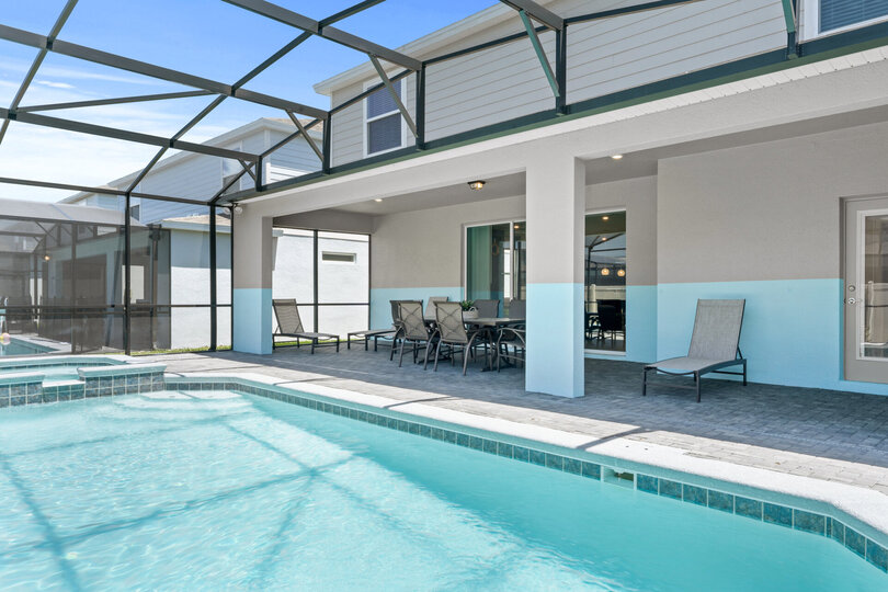 Luxury Contemporary Style Villa on Windsor Island Resort , Orlando Villa 5810