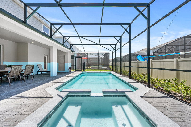 Luxury Contemporary Style Villa on Windsor Island Resort , Orlando Villa 5810