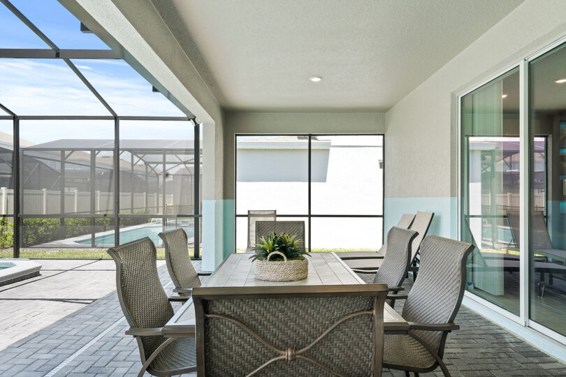 Luxury Contemporary Style Villa on Windsor Island Resort , Orlando Villa 5810