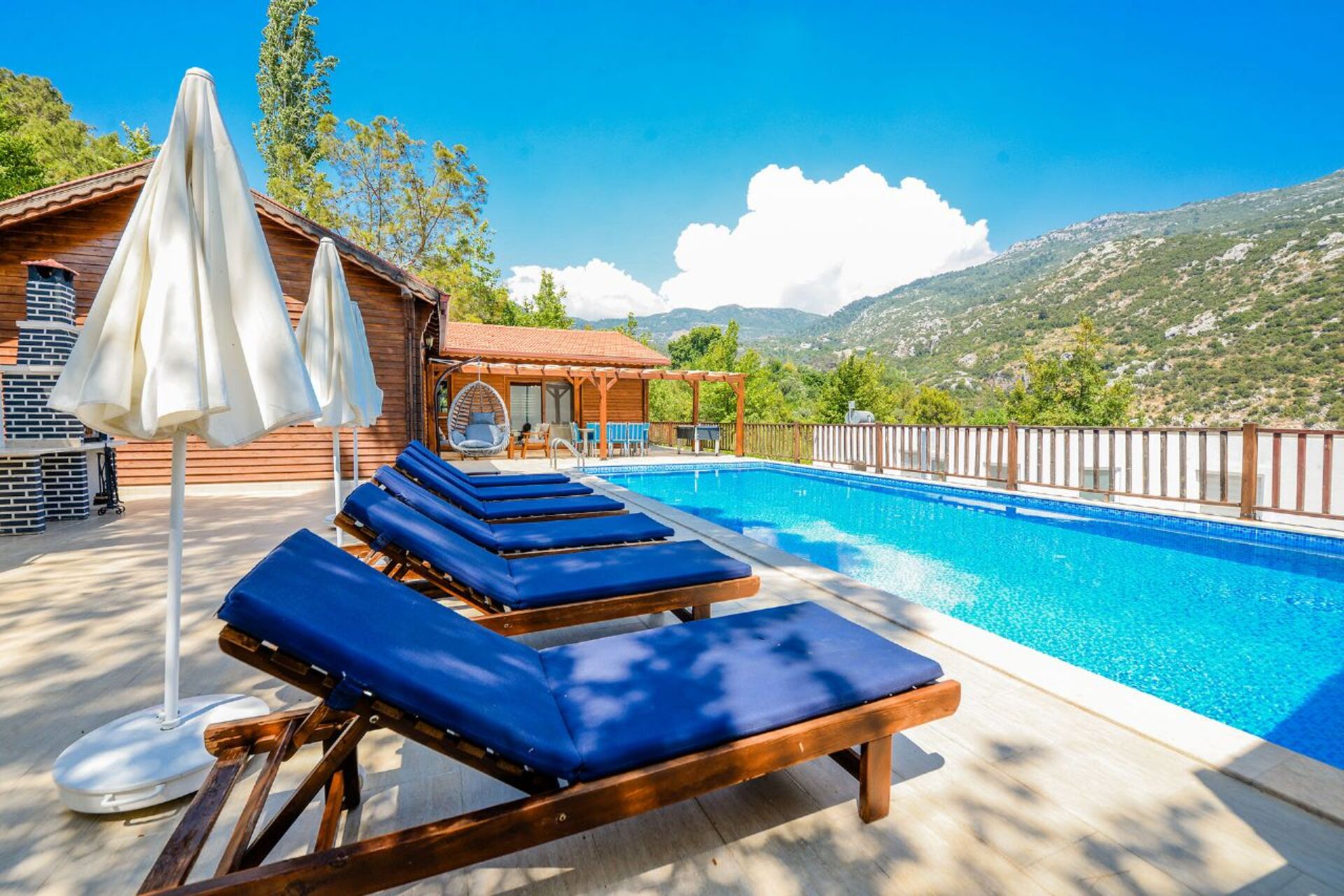 Exclusive Villa with Breathtaking Views, Islamlar Villa 1070