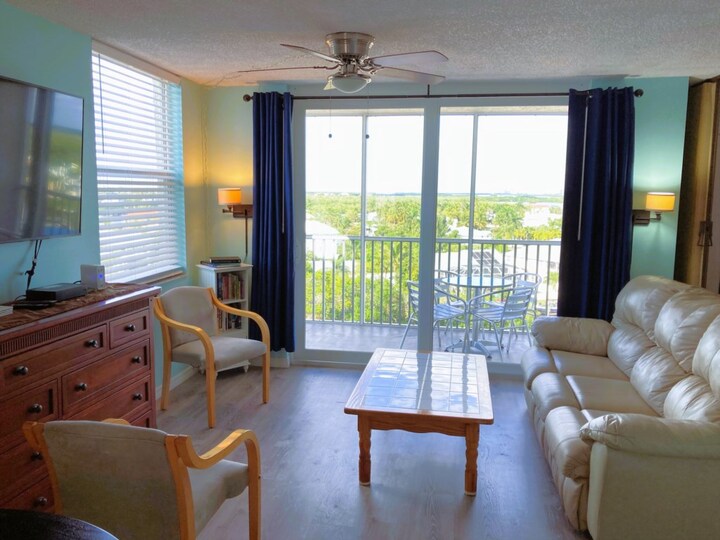 Exclusive Condo in One of most Prestigious Resorts, Bonita Beach, Florida Condo 5949