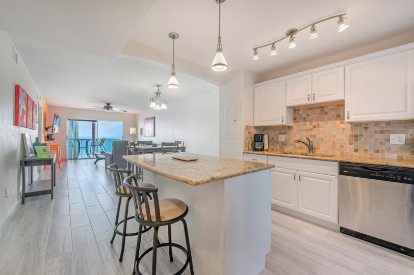 5 Star Condo in one of the most Prestigious Areas in Leonardo Arms, Florida Condo 5950