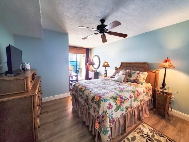 Exclusive Holiday Condo on Collier County, Florida Condo 5987