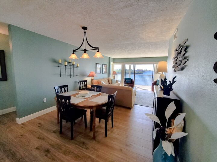 Exclusive Holiday Condo on Collier County, Florida Condo 5987