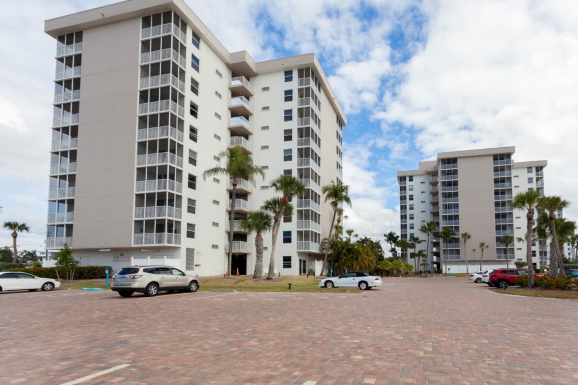 Exclusive Condo on Prestigious Resorts, Bonita Beach, Florida Condo 5958