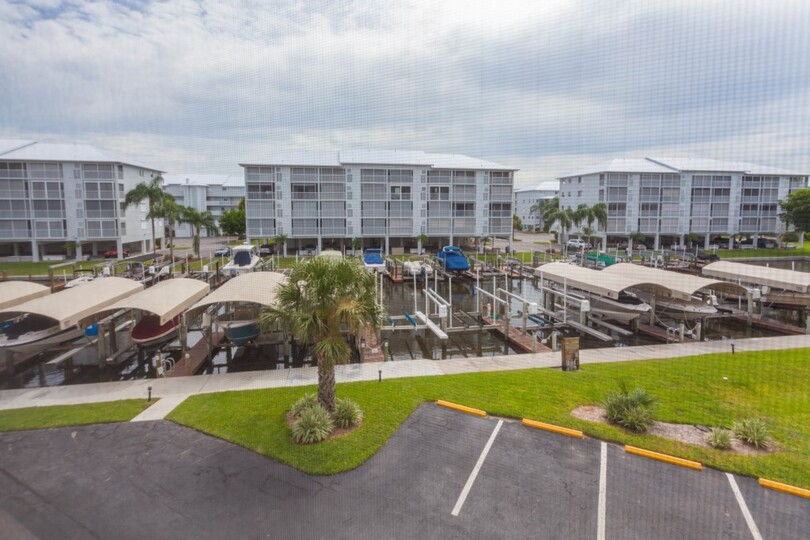 Exclusive Holiday Condo on Santa Maria Harbor Resort, minutes from Disney, Florida Condo 5967