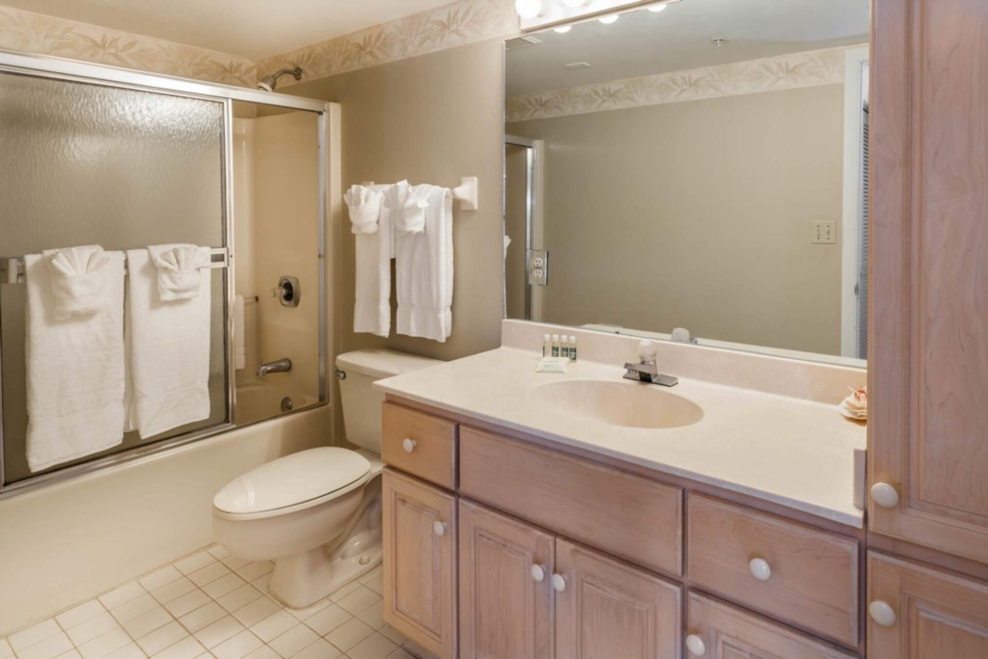 Exclusive Holiday Condo on Santa Maria Harbor Resort, minutes from Disney, Florida Condo 5967